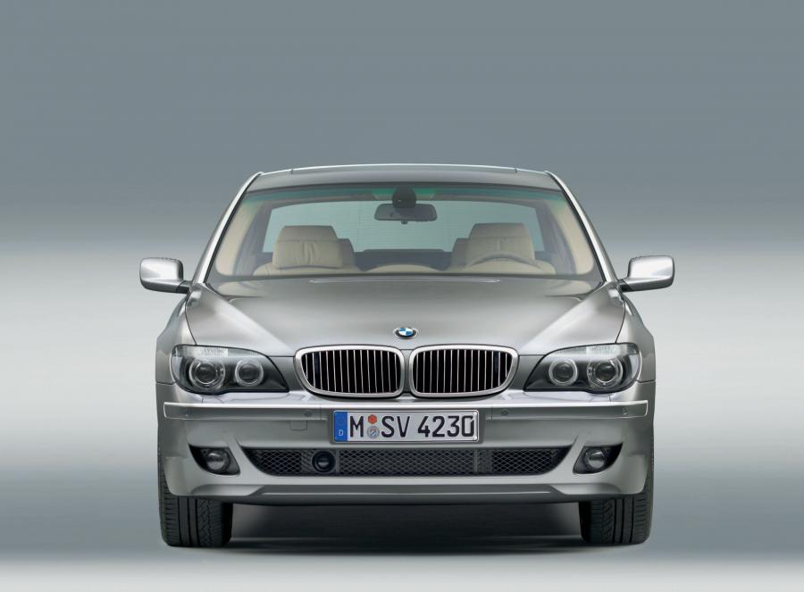  BMW 7-Series 2006 года  (фото 49 из 53)